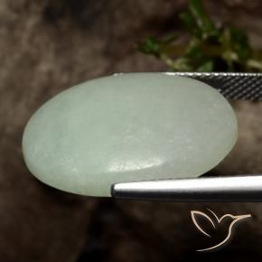 16.54克拉天然翡翠，椭圆形，半透明