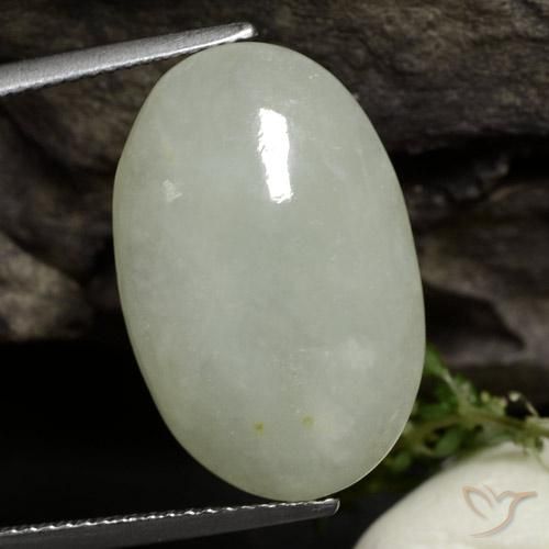 12.73ct 天然 暖浅绿色 翡翠, 椭圆形, 半透明