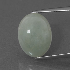 7.64克拉天然绿色硬玉，椭圆形切割，15.8×12.2毫米，半透明