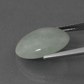 7.64克拉天然绿色硬玉，椭圆形切割，15.8×12.2毫米，半透明