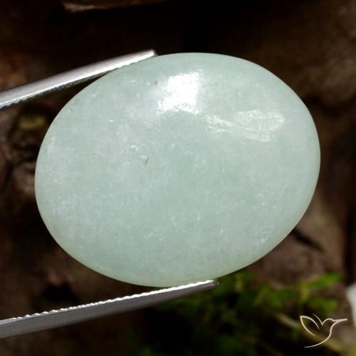 39.20克拉天然绿色硬玉，椭圆形切割，28.4×22.7毫米，半透明