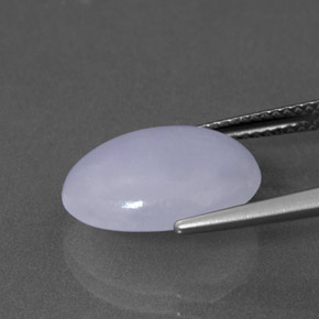 6.94克拉天然翡翠，椭圆形切割，不透明