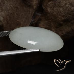 14.47克拉天然翡翠，椭圆形，半透明