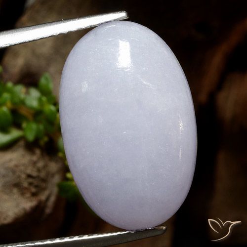 12.95克拉天然翡翠，椭圆形，半透明