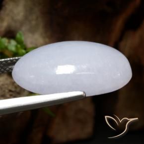 12.95克拉天然翡翠，椭圆形，半透明