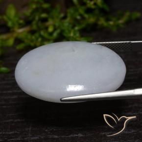 36.65克拉天然翡翠，椭圆形，不透明
