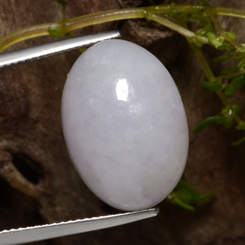 22.29克拉天然翡翠，椭圆形切割，半透明