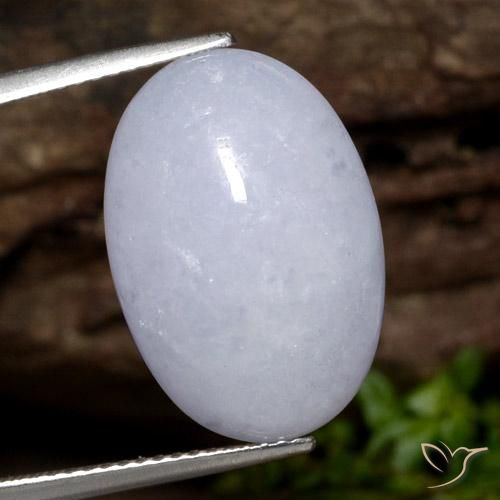 13.06克拉天然翡翠，椭圆形切割，半透明