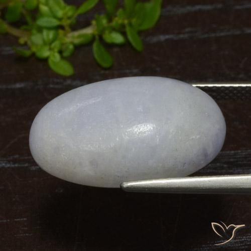 17.35克拉天然翡翠，椭圆形，半透明