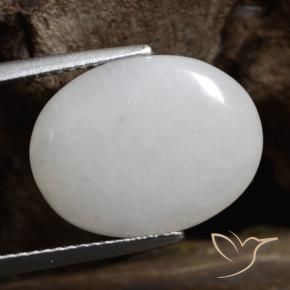 7.41克拉天然翡翠，椭圆形，半透明