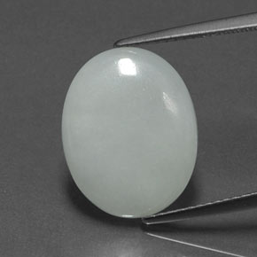 7.02克拉天然绿色硬玉，椭圆形切割，16.3×12.9毫米，不透明