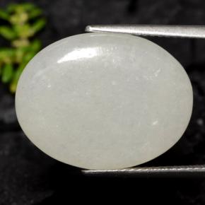 13.08克拉天然翡翠，椭圆形切割，半透明