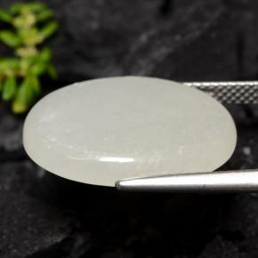 13.08克拉天然翡翠，椭圆形切割，半透明