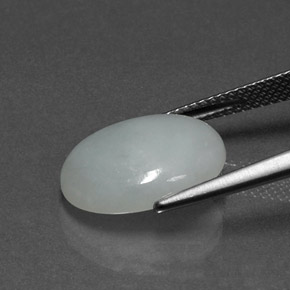7.49克拉天然绿色硬玉，椭圆形切割，15×12.2毫米，不透明