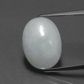 8.44克拉天然绿色硬玉，椭圆形切割，15.5×11.4毫米，不透明