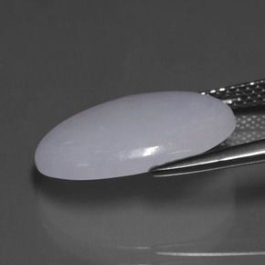 7.81克拉天然翡翠，椭圆形切割，半透明