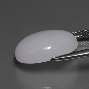 9.73克拉天然翡翠，椭圆形切割，半透明