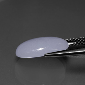 4.50克拉天然翡翠，椭圆形切割，半透明