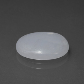 4.62克拉天然硬玉，椭圆形切割，14.7×10.9毫米，半透明