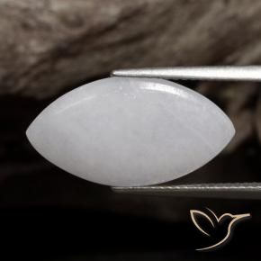 5.25克拉天然翡翠，榄尖形，半透明