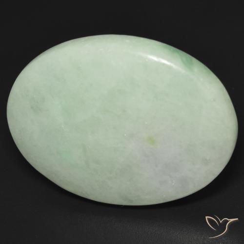 35.14克拉天然绿色硬玉，椭圆形切割，28.5×22.1毫米，半透明