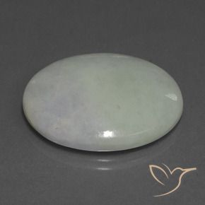 28.99克拉天然翡翠，椭圆形，半透明