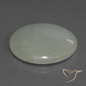 23.94克拉天然翡翠，椭圆形，半透明