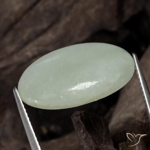 11.60克拉天然翡翠，椭圆形，半透明