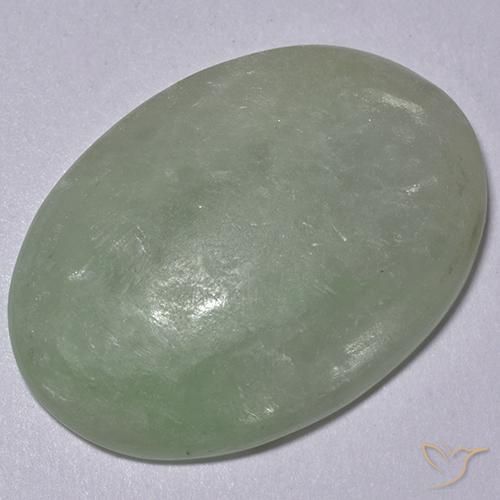 11.77克拉天然翡翠，椭圆形，半透明