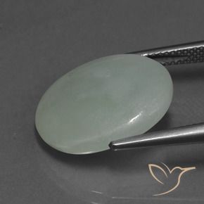 10.74克拉天然翡翠，椭圆形，半透明
