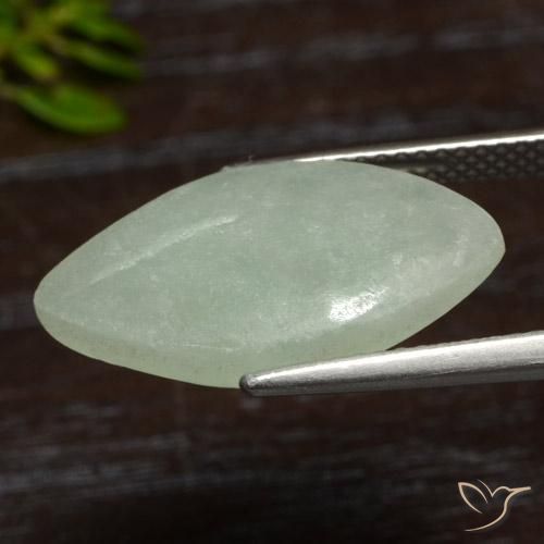 6.77克拉天然翡翠，榄尖形，半透明