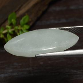 5.79克拉天然绿色硬玉，马眼形，21×9.4毫米，半透明