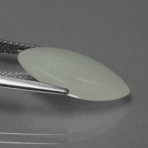 4.68克拉天然翡翠，榄尖形，半透明