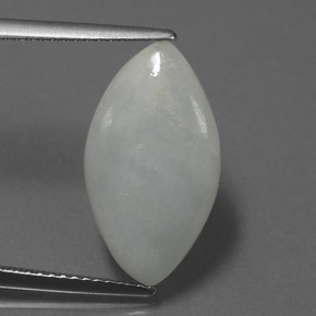 4.26克拉天然绿色硬玉，马眼形，17.9×10毫米，半透明