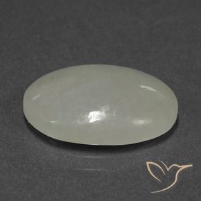 9.03克拉天然翡翠，椭圆形，半透明