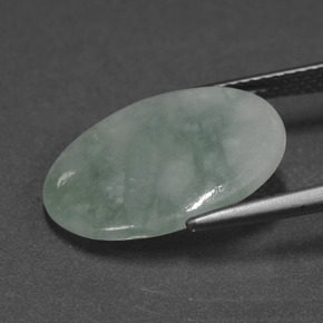 6.02克拉天然绿色硬玉，椭圆形切割，17.7×13.1毫米，半透明