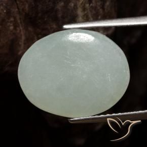 6.76克拉天然翡翠，椭圆形，半透明