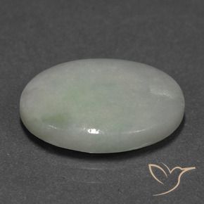 9.24克拉天然翡翠，椭圆形，半透明