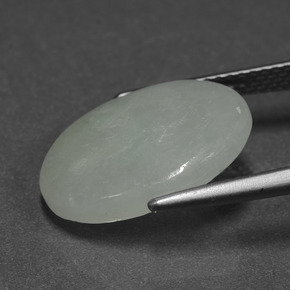 6.67克拉天然绿色硬玉，椭圆形切割，16.1×12.6毫米，半透明