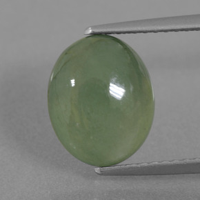 3.85克拉天然绿色硬玉，椭圆形切割，10.7×8.7毫米，半透明