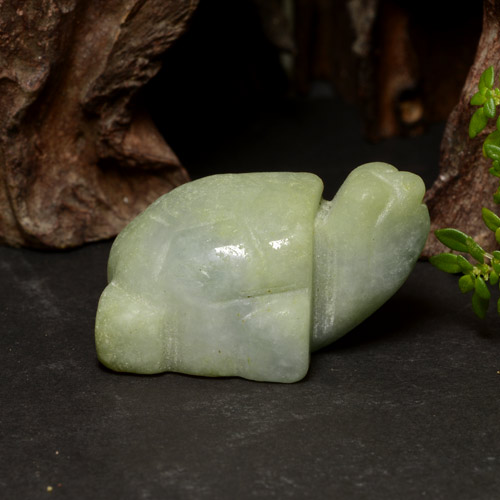 85.76克拉天然绿色硬玉，异形，31.7×20.3毫米，不透明