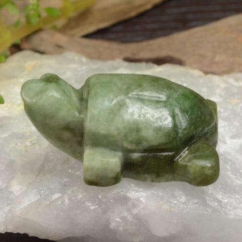 78.27克拉天然绿色硬玉，异形，34.3×22.1毫米，不透明
