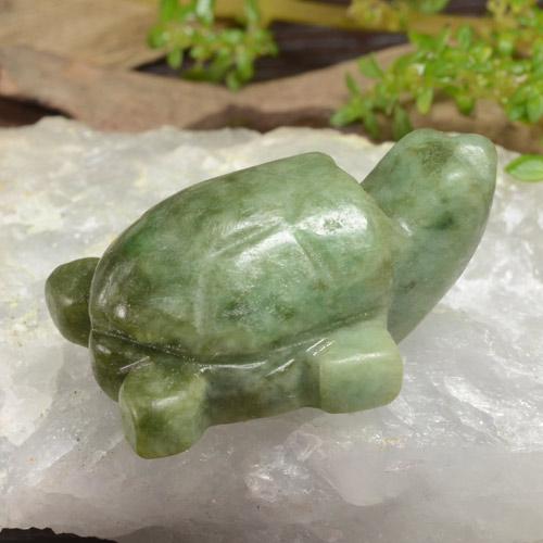 78.27克拉天然绿色硬玉，异形，34.3×22.1毫米，不透明