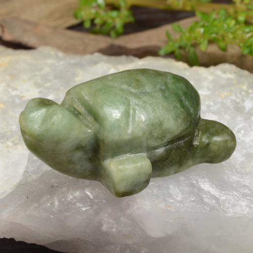 78.27克拉天然绿色硬玉，异形，34.3×22.1毫米，不透明