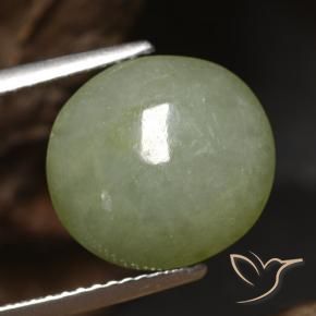 5.65克拉天然翡翠，椭圆形，半透明