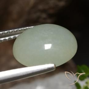 4.89克拉天然翡翠，椭圆形，半透明