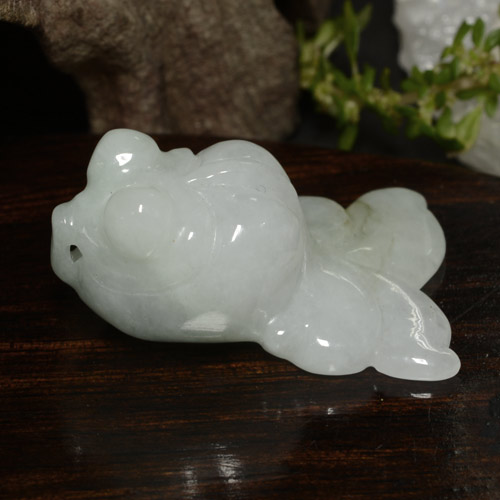 39.59克拉天然白色硬玉，异形，28.3×21.4毫米，半透明