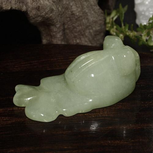 30.86克拉天然绿色硬玉，异形，30.5×14.3毫米，半透明