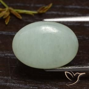 7.82克拉天然翡翠，椭圆形，半透明