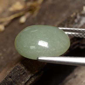 6.81克拉天然绿色硬玉，椭圆形切割，12.3×11.8毫米，半透明